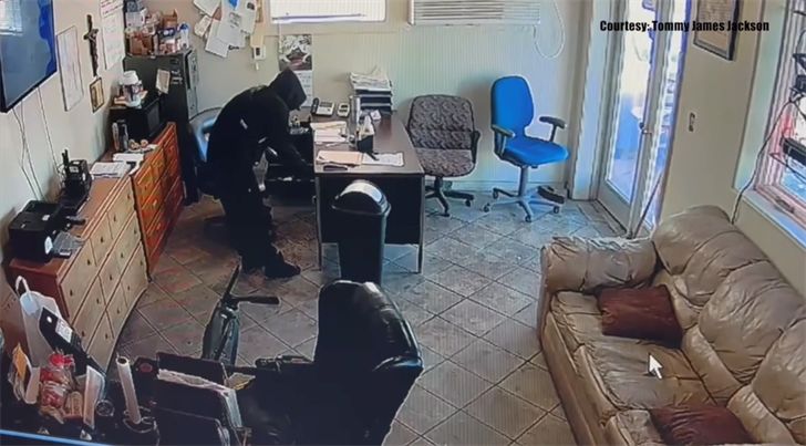 Unusual theft targets keys, titles at Omaha car dealership